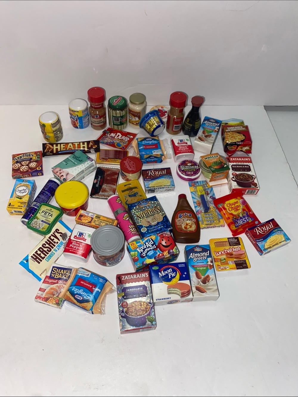 Mini brands lot x 45 pcs